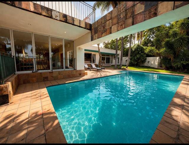 5 BEDROOM HOUSE FOR SALE IN BRYANSTON